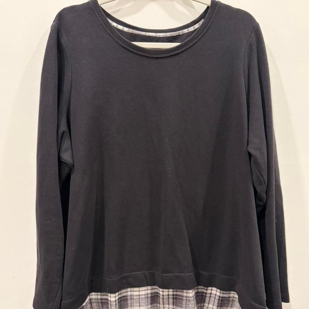 'Ruff Hewn black long sleeve shirt with plaid hem